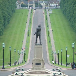 carson statue