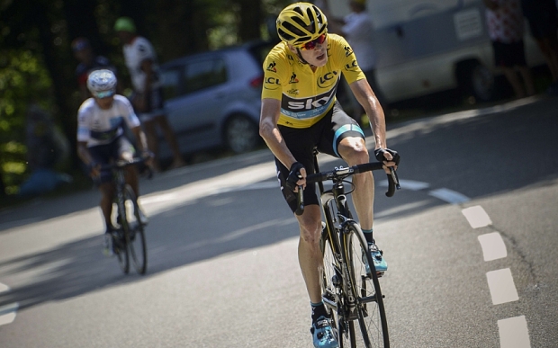 Great Britain's Christopher Froome (R) and Colombia's Nairo Quintana ride in the last hill during the 167 km tenth stage of the 102nd edition of the Tour de France cycling race on July 14, 2015, between Tarbes and La Pierre-Saint-Martin, southwestern France.   AFP PHOTO / JEFF PACHOUDJEFF PACHOUD/AFP/Getty Images