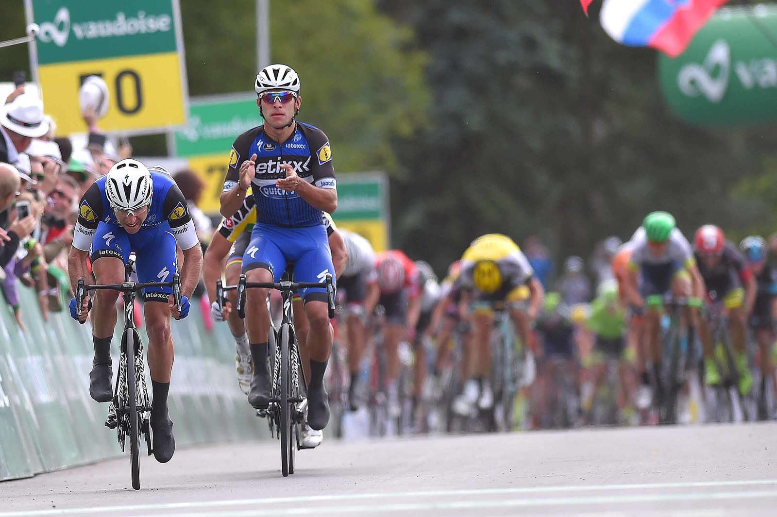 gaviria aplaude