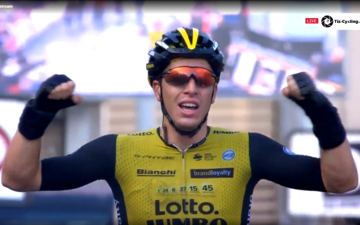 Van Poppel sorprende de lejos y gana la Binche Chimay Binche