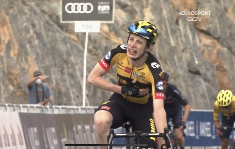 Vingegaard reina en Jebel Jais y Pogačar sigue líder del UAE Tour - Ciclismo Internacional