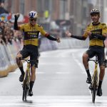 Leyendas del ciclismo critican a Van Aert por dejar ganar a Laporte
